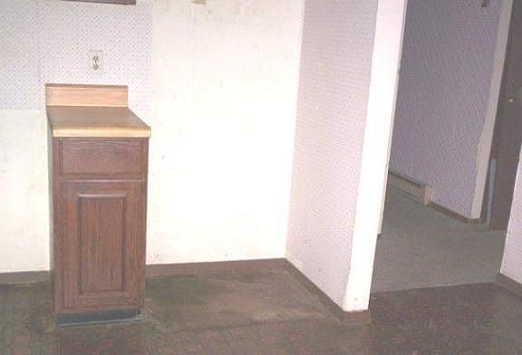 5th image of 155 W Cooper St