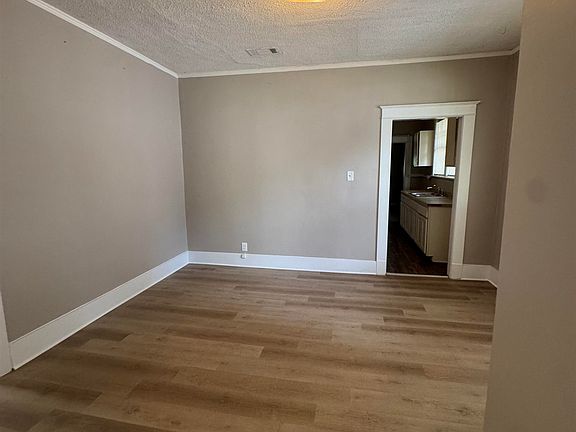 3rd image of 3216 Choctaw Ave