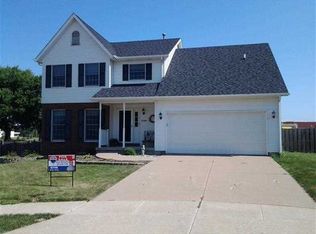 5200 Dove Ct, Bettendorf, IA
