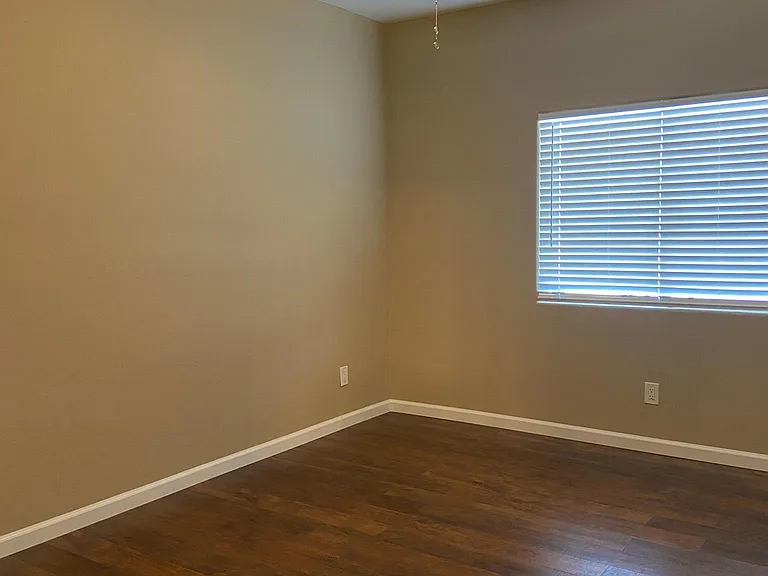 1317 Garfield Ave — Photo 13