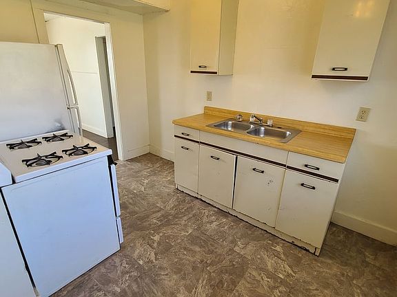4th image of 1829-1831 N Madison St