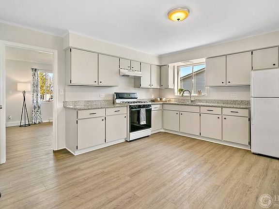 2nd image of 1336 N Berwick Blvd