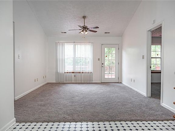 3rd image of 10326 Maumee Dr