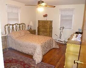 4th image of 320-322 Highland Ave