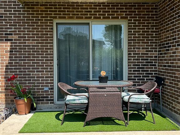 3rd image of 2411 N Kennicott Dr APT 1D