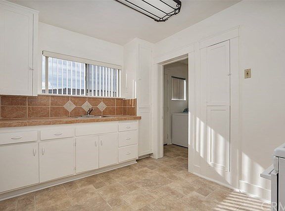 4th image of 524 E Regent St