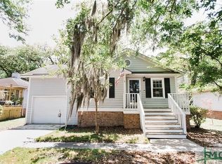 21 S Lake Dr, Savannah, GA 31410