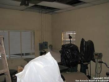 2nd image of 3219 Guadalupe St