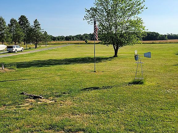 Front left yard new well n s