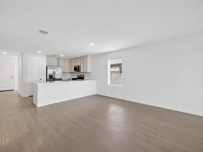 27703 Seascape Village Dr — Photo 3