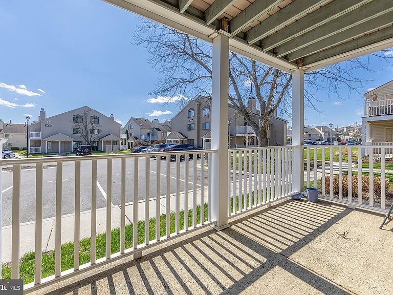 1309 Roberts Way — Photo 11