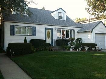 2nd image of 1553 Benjamin Ave