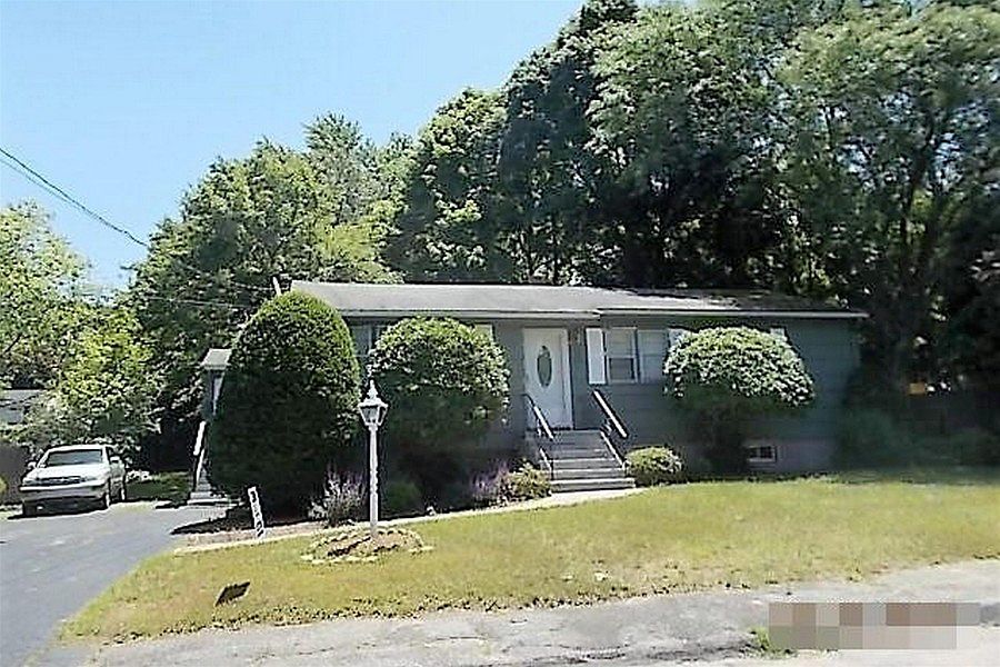 1st image of 27 McDonnell Dr
