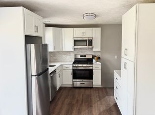 8215 Green Dr, Garfield Heights, OH