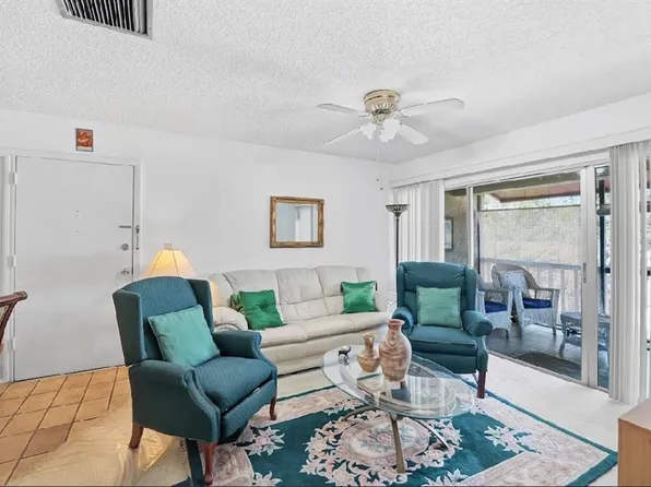 3853 S Lake Dr Unit 165, Tampa, FL 33614