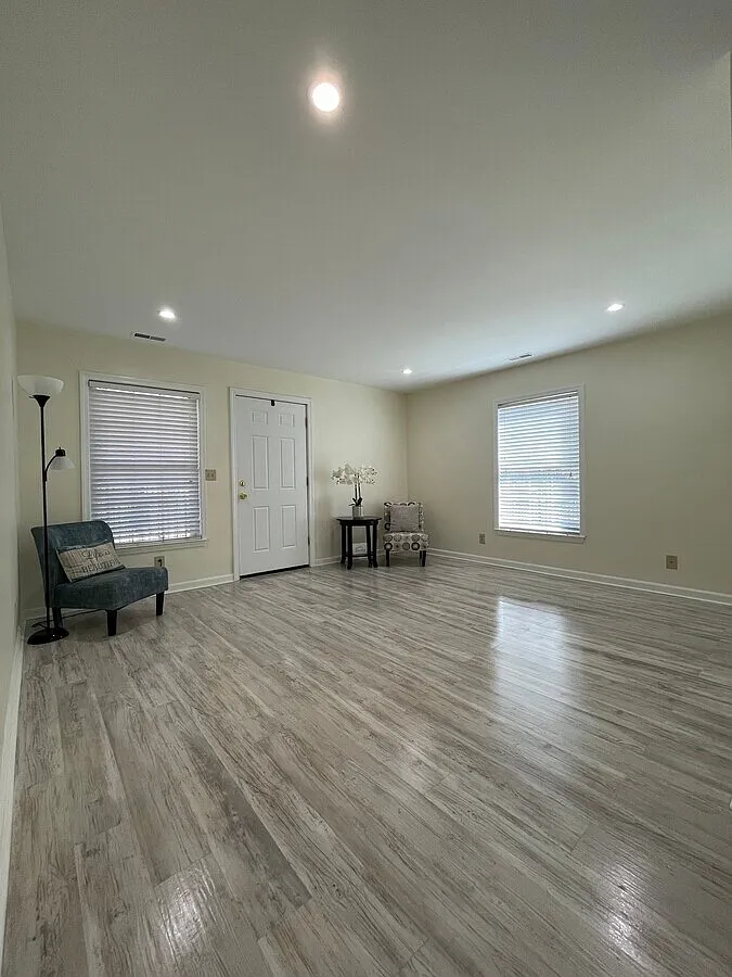 1 bed, 800 sqft, $1,750 — Photo 1