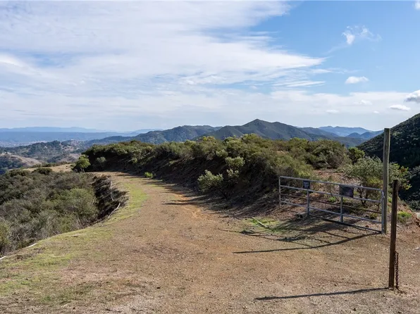 13730 Falcon Rd, Atascadero, CA 93422