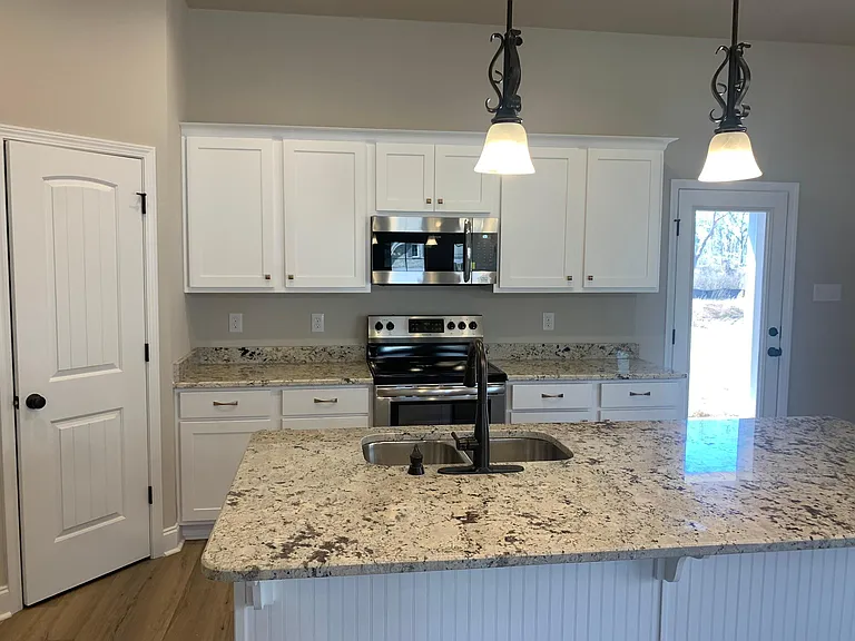 6893 Summerset Dr — Photo 36
