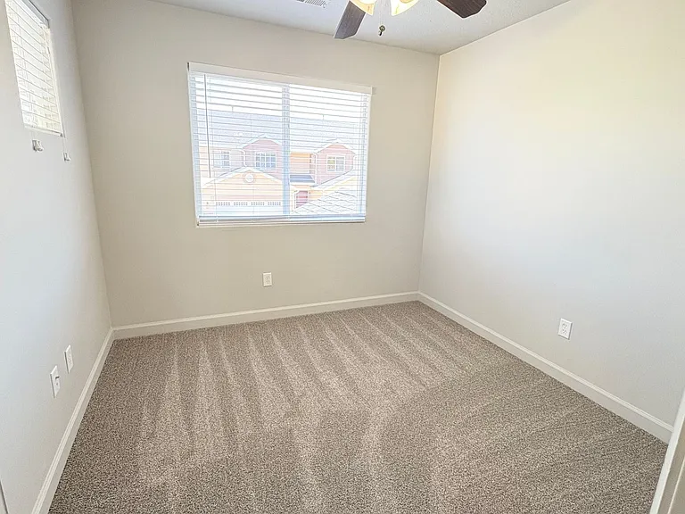173 E Fiddlers Canyon Rd #1 — Photo 14