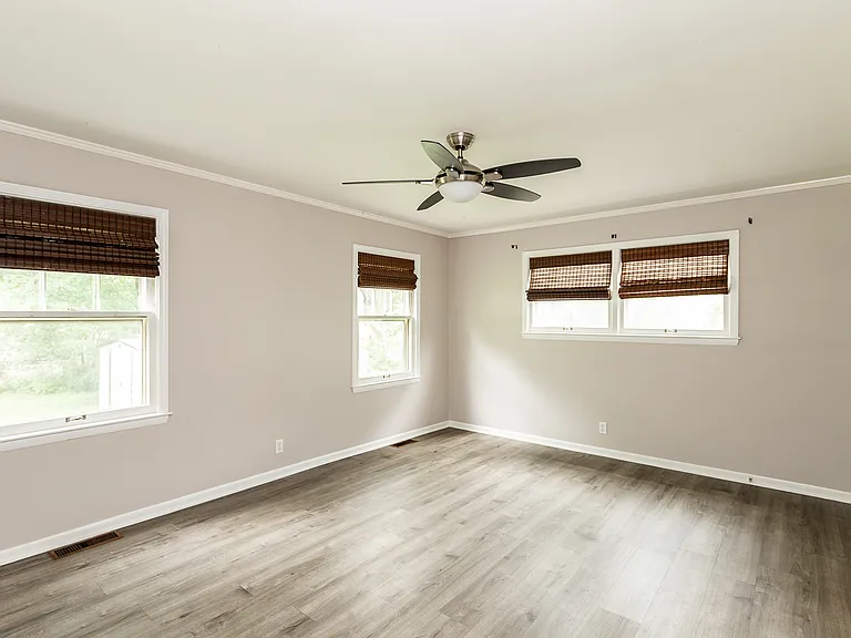 7915 Jarboe St — Photo 17