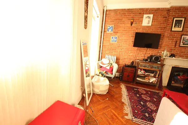 Rented by Bien Realty Ltd | media 7