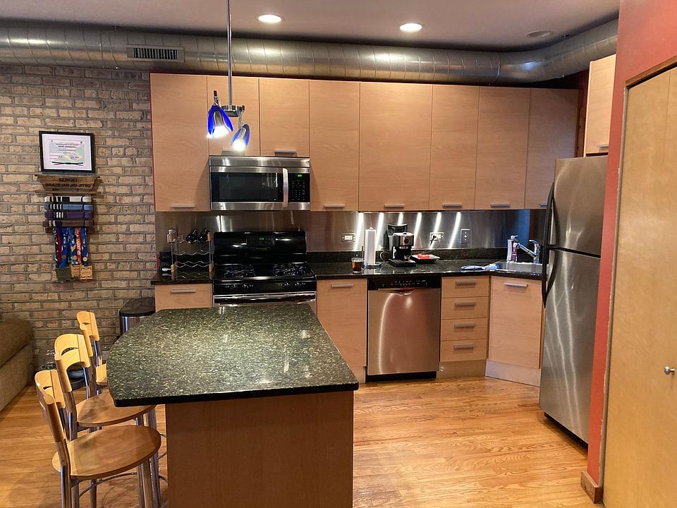 1st image of 1707 W Greenleaf Ave APT 1