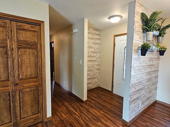 4th image of 514 Belmont Dr
