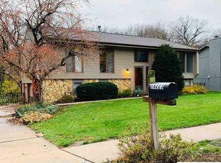 16223 Wood Dr, Omaha, NE 68130