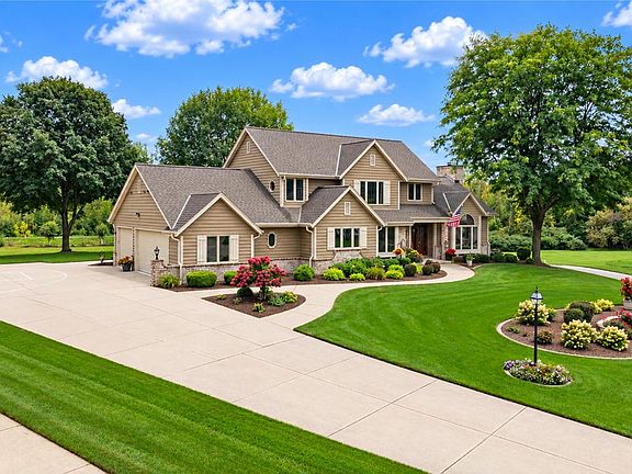 2nd image of 21135 Stratford COURT