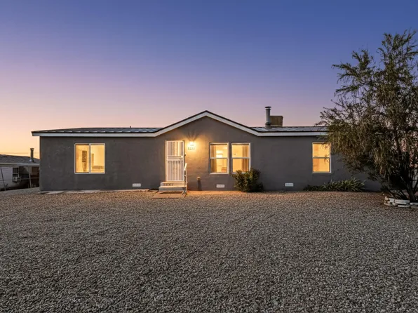 1221 26th St SW, Rio Rancho, NM 87124