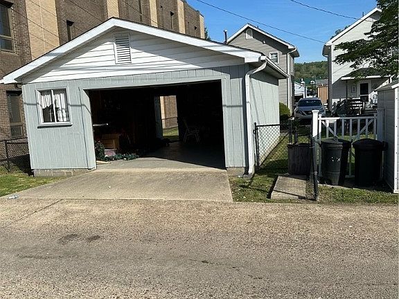 3rd image of 326 4th Ave