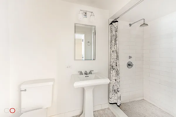 Rented by CORE | media 12