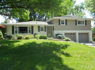 4704 N Laurel Dr, Peoria, IL 61614