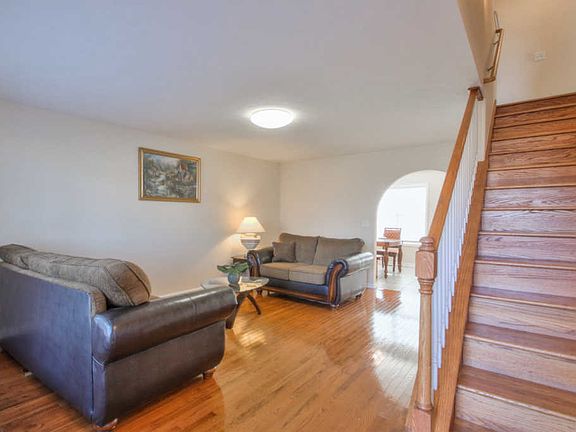 3rd image of 120 Brigham Ct