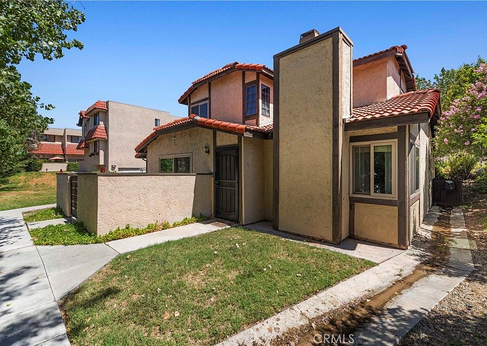 1st image of 27655 Ironstone Dr APT 1