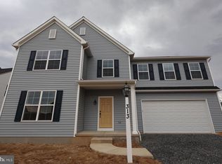 320 Reserve Ln, Mechanicsburg, PA