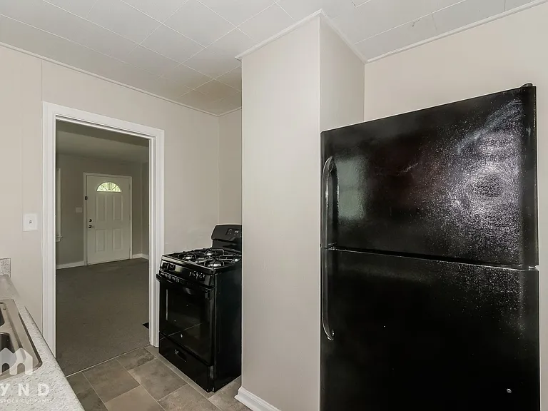 2021 N Drexel Ave — Photo 5