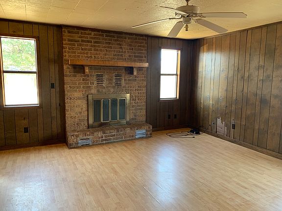 2nd image of 1905 S Grand Ave