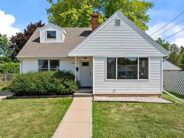 1086 Roscoe St, Green Bay, WI 54304