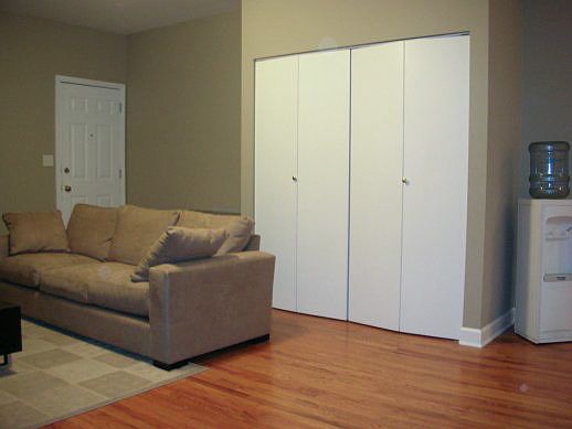 4th image of 2455 N Ashland Ave #1