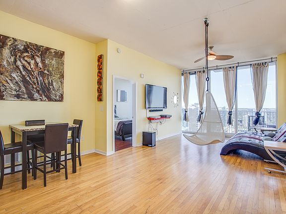 4th image of 155 Court Ave #1705
