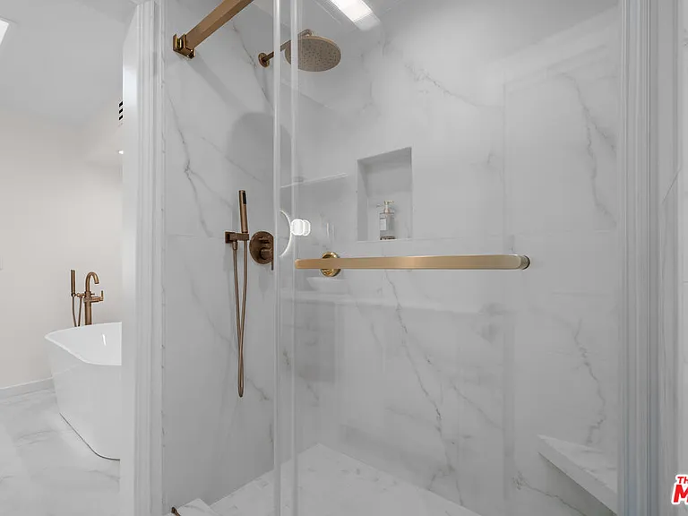 9509 W Olympic Blvd — Photo 30
