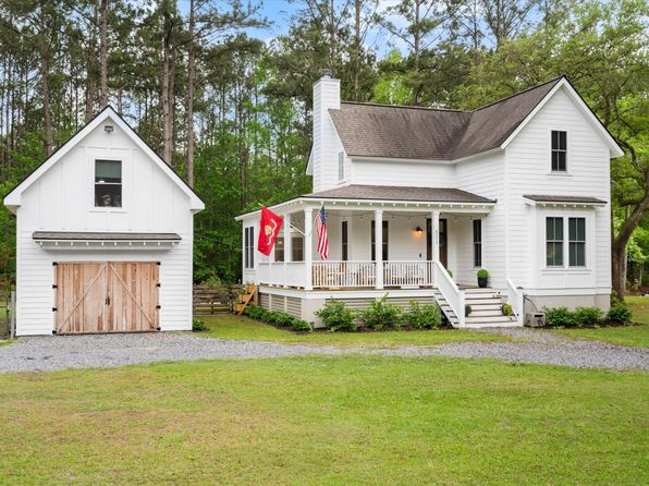 6373 Farm House Rd, Ravenel, SC 29470