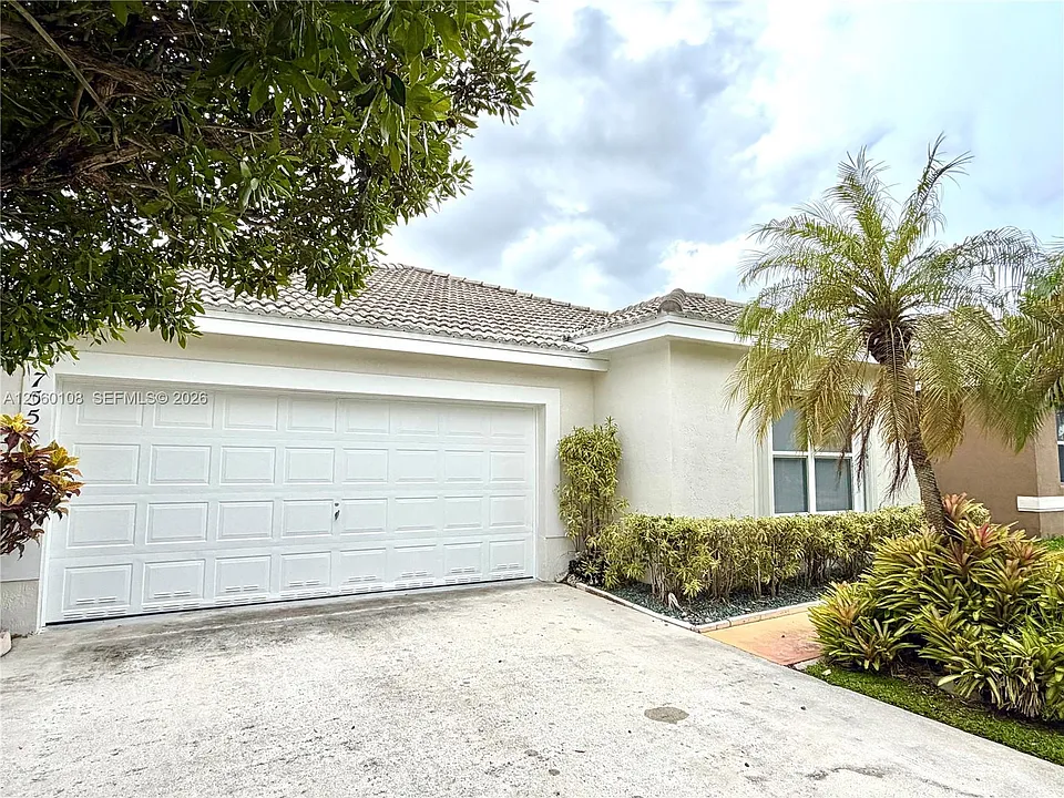 7557 SW 164th Ct