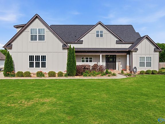 3rd image of 1902 Peach Orchard Rd NW