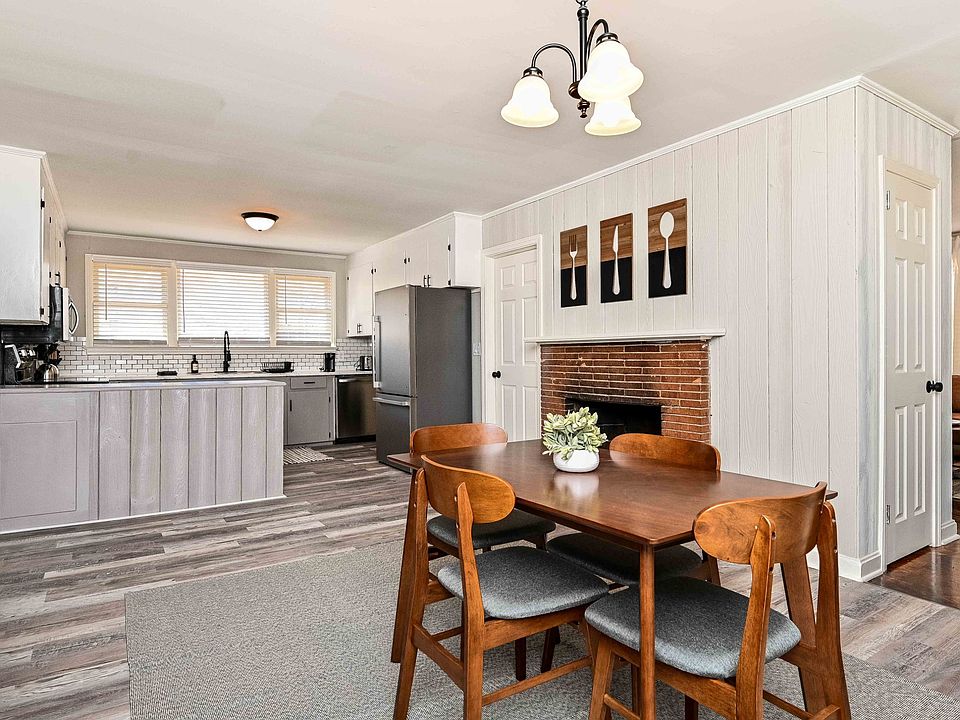 Dining Room/Kitchen