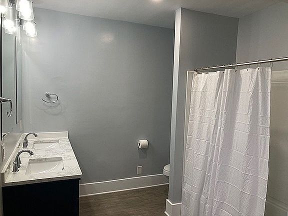 5th image of 40 Heilman St