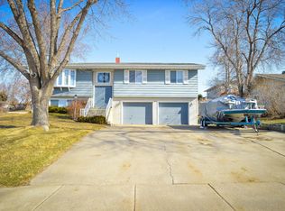 814 W Elizabeth St, Pierre, SD 57501