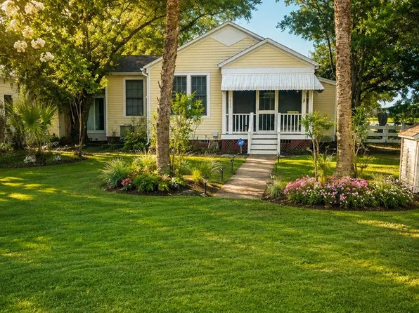 1033 McClelland Ave, Port St Joe, FL 32456