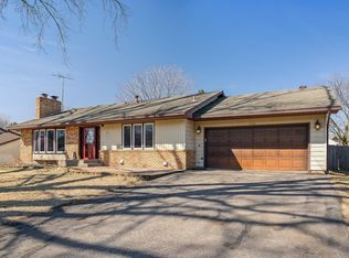 3593 English St, Vadnais Heights, MN 55110